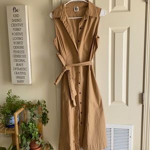 Anne Klein tan collared 40s-style dress